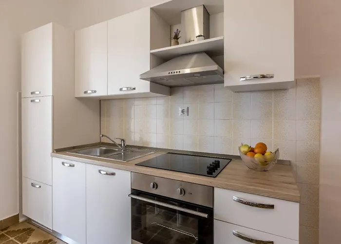 Family Jadrijevic Apartment Primosten